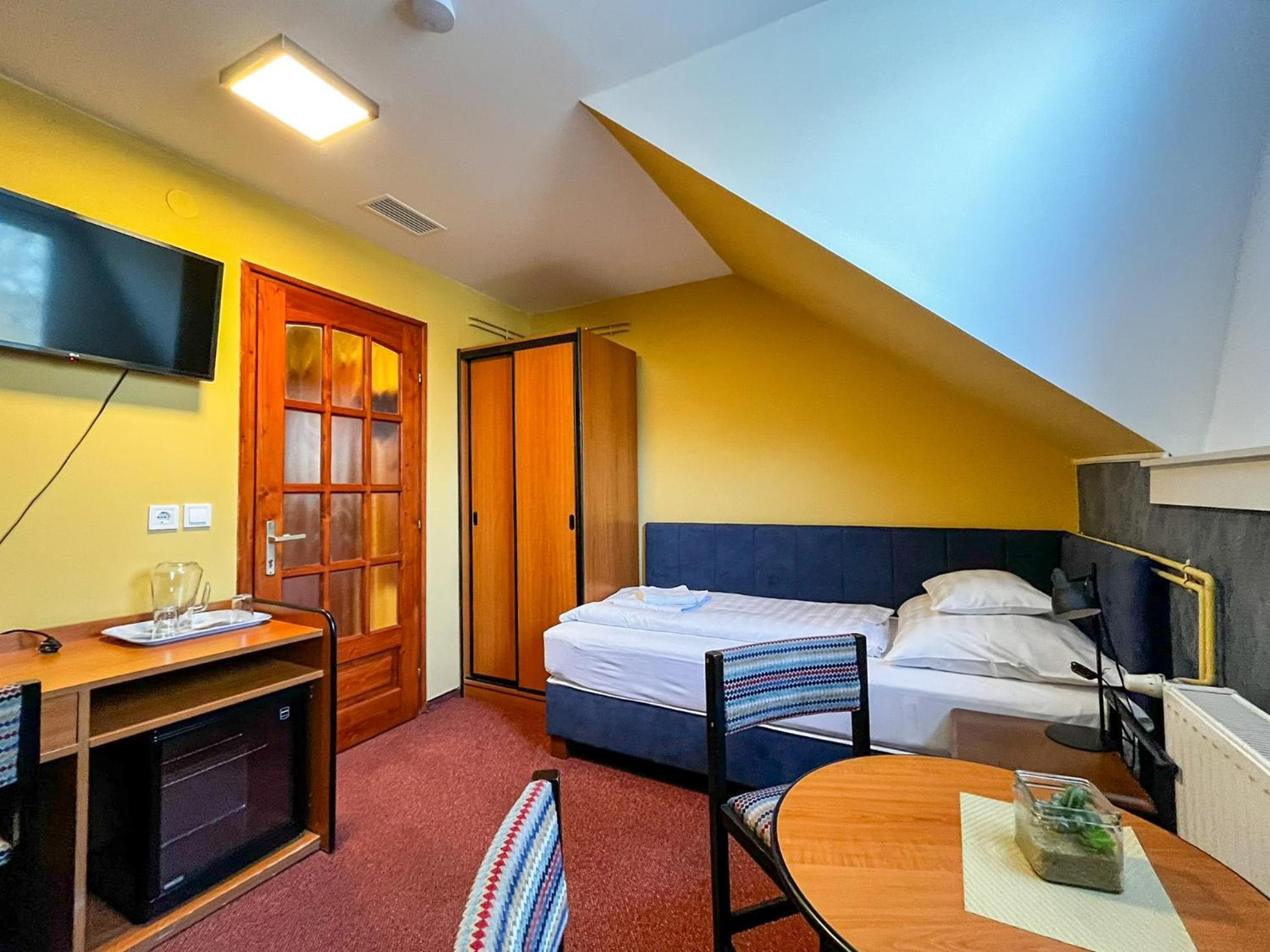 Kisviza Vendeghaz Hotel Baja Ngoại thất bức ảnh